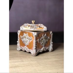 Heavy duty beautiful decor box